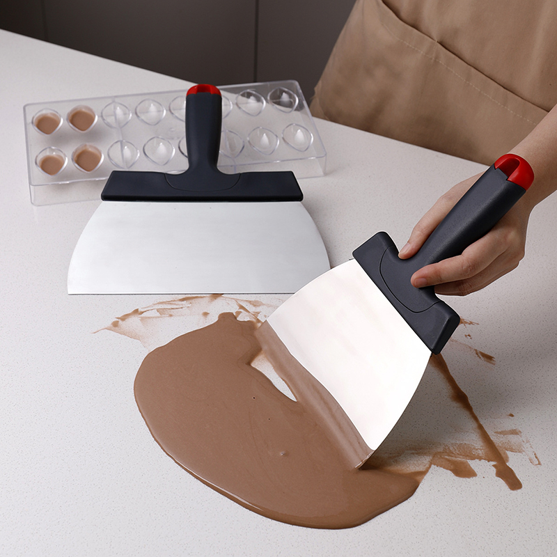 Roestvrijstalen deegschraper C - Kitchen Gadgets List recensie en prijs