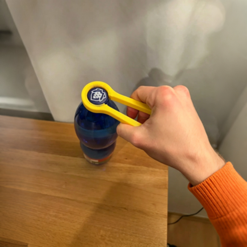 Flessenopener met gekarteld op - Kitchen Helper Gadgets recensie en prijs
